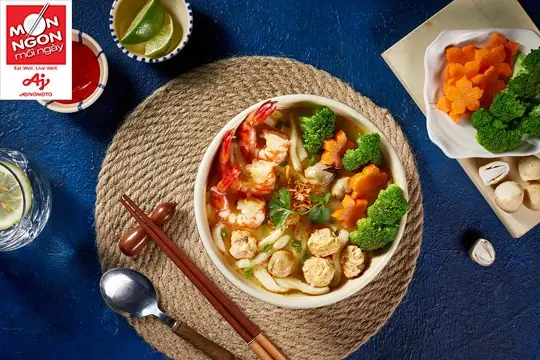 Biến bánh gạo Hàn thành món canh ngon cho ngày ngán cơm