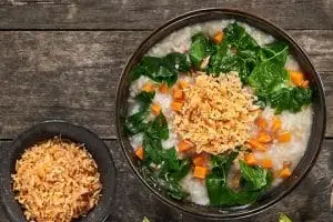 ch&aacute;o đậu ch&agrave; b&ocirc;ng c&aacute; hồi