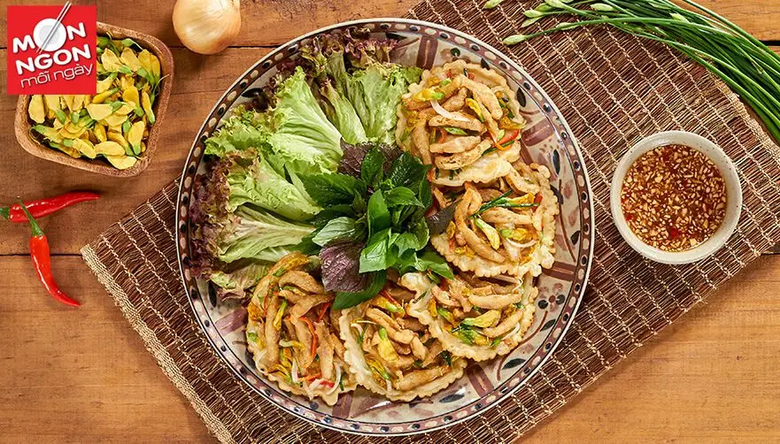 C&aacute; cơm chi&ecirc;n b&ocirc;ng hẹ mắm me