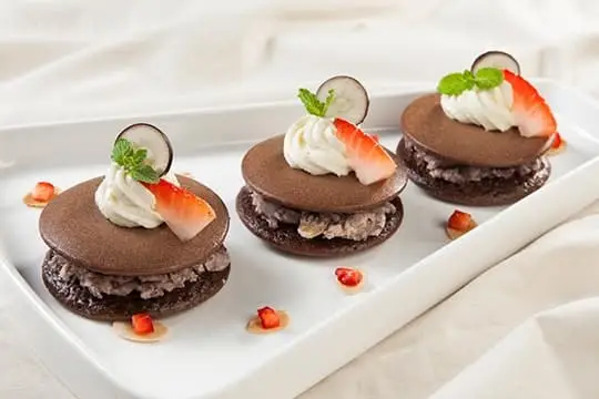 b&aacute;nh r&aacute;n chocolate đậu đỏ