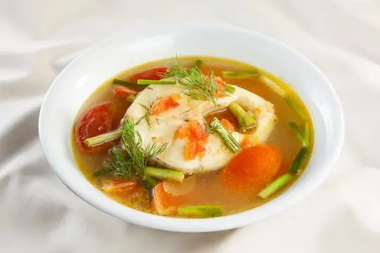 Canh c&aacute; nấu mẻ