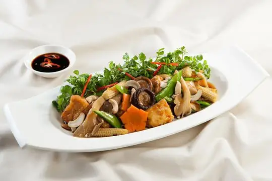 đậu hũ x&agrave;o nấm