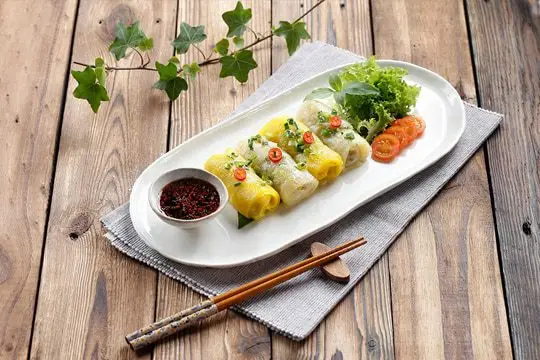 bánh cuốn lòng vịt