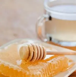 Tác dụng tuyệt vời của mật ong các bà nội trợ chưa biết
