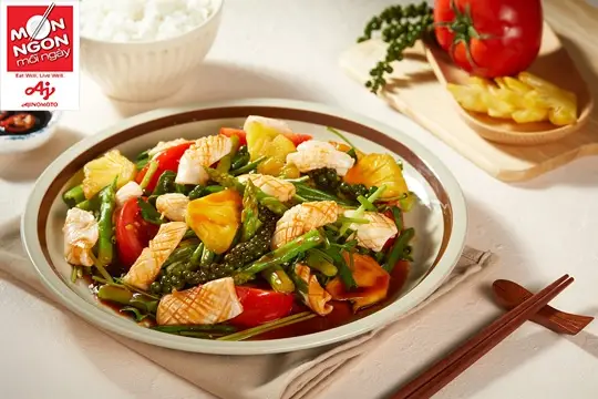 Mực x&agrave;o xốt ti&ecirc;u xanh