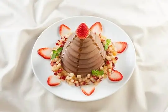 B&aacute;nh r&aacute;n s&ocirc;-c&ocirc;-la xốt t&aacute;o