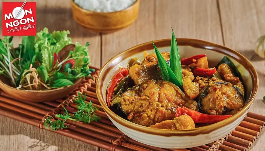 C&aacute; tr&ecirc; kho gừng nghệ