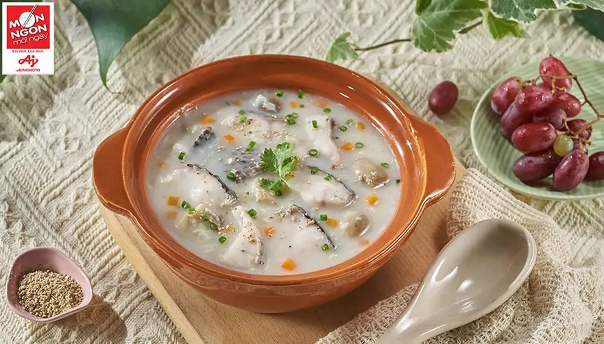 ch&aacute;o c&aacute; nấu bắp nếp