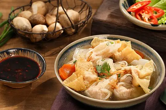 Hoành thánh là gì? Cách bảo quản hoành thánh tự làm tại nhà