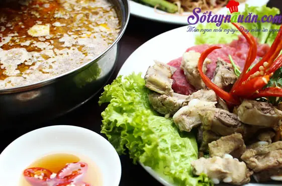 Cách nấu lẩu sườn sụn cho ngày đông thêm ấm áp