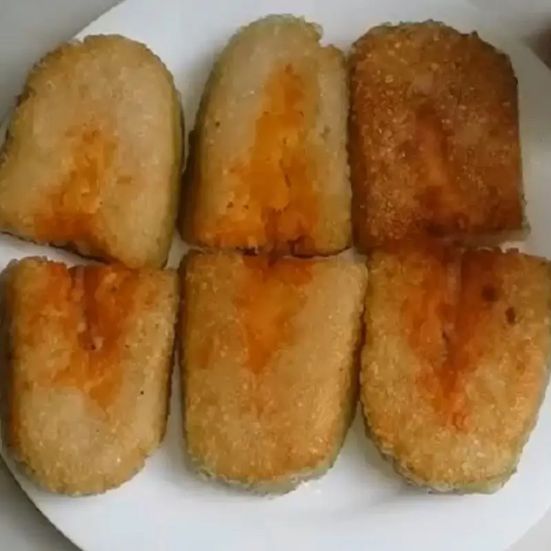 C&aacute;ch l&agrave;m b&aacute;nh chưng r&aacute;n ngập dầu