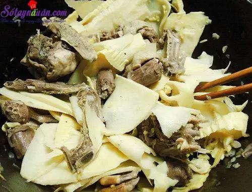 cach-lam-bun-mang-vit-thom-ngon-dung-vi-buoc-3