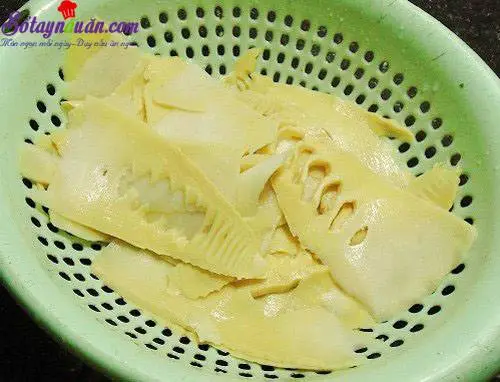 cach-lam-bun-mang-vit-thom-ngon-dung-vi-buoc-2