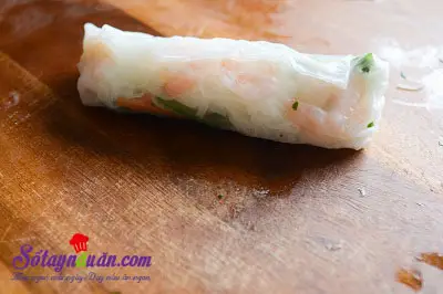 C&aacute;ch l&agrave;m gỏi cuốn chấm sốt bơ đậu phộng ngon m&ecirc; mẩn 14