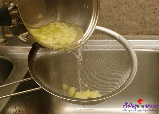C&aacute;ch l&agrave;m m&oacute;n thịt b&ograve; băm sốt kem kiểu mới lạ m&agrave; ngon 3