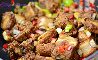 c&aacute;ch l&agrave;m sườn x&agrave;o ngũ sắc 5