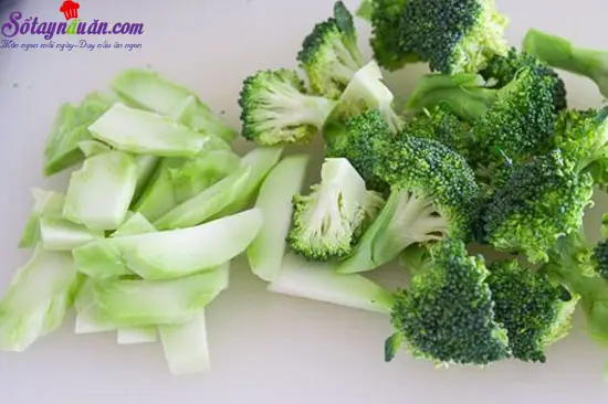 c&aacute;ch l&agrave;m s&uacute;p lơ x&agrave;o thịt b&ograve; 2