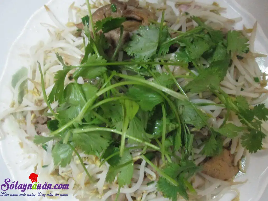 Hướng dẫn l&agrave;m gi&aacute; đỗ x&agrave;o l&ograve;ng g&agrave; cực ngon 3