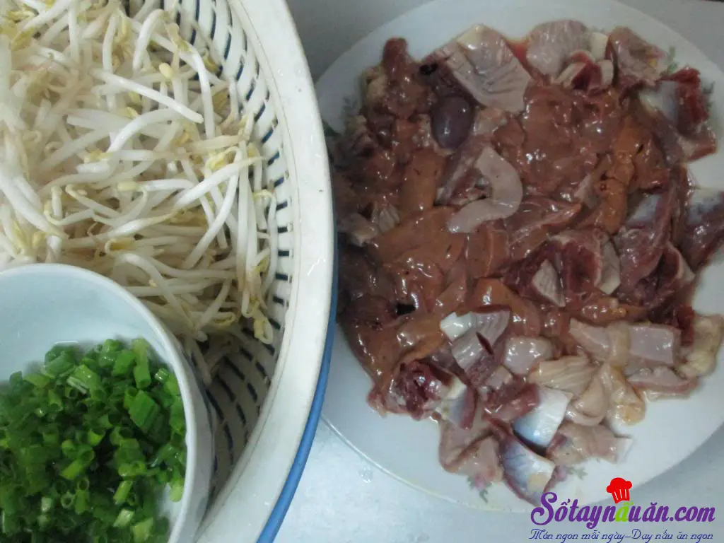 C&aacute;ch l&agrave;m gi&aacute; đỗ x&agrave;o l&ograve;ng g&agrave; cực ngon 1