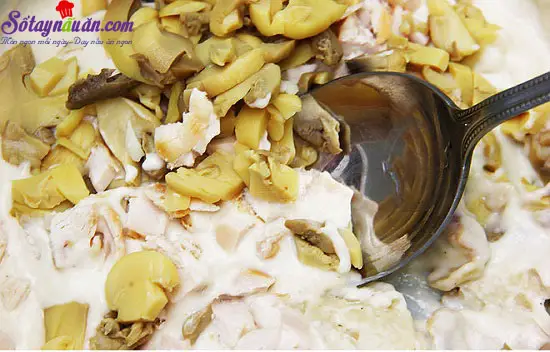 c&aacute;ch l&agrave;m m&oacute;n chả g&agrave; nấm chi&ecirc;n gi&ograve;n 2
