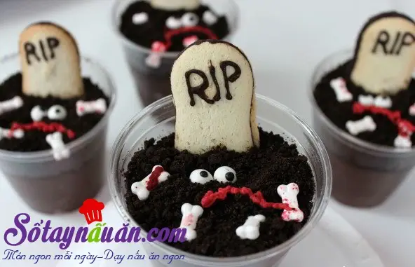 C&aacute;ch l&agrave;m pudding nghĩa địa r&ugrave;ng rợn cho tiệc Halloween