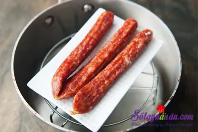 Hướng dẫn l&agrave;m b&aacute;nh bao chi&ecirc;n nh&acirc;n lạp xường ngon 1