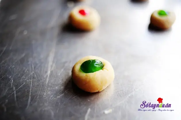c&aacute;ch l&agrave;m b&aacute;nh quy bơ cherry cho tiệc noel đ&oacute;n gi&aacute;ng sinh