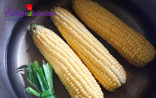 Hướng dẫn l&agrave;m sữa ng&ocirc; ấm n&oacute;ng ng&agrave;y gi&oacute; lạnh về 1