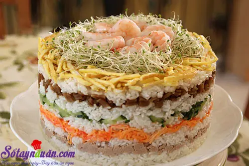 C&aacute;ch l&agrave;m th&aacute;p cơm sushi 8 tầng lại ngon dễ l&agrave;m kết quả