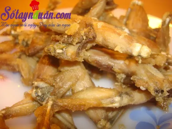 Cách làm đùi ếch chiên bơ tỏi thơm ngon cho cả nhà