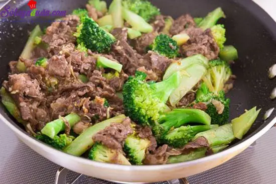 Cách làm súp lơ xào thịt bò ngon tại nhà