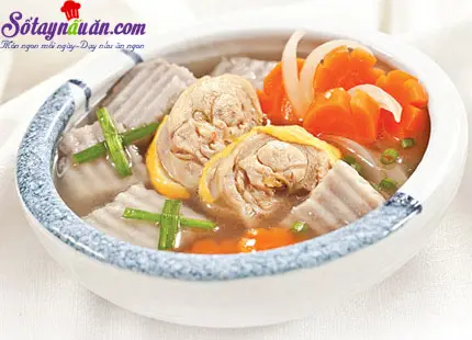 Canh gà hầm khoai môn ngon khó cưỡng