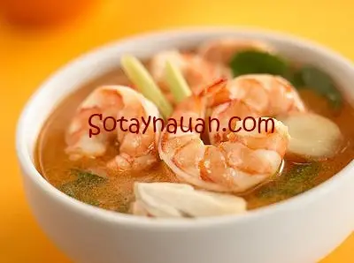 Canh tôm chua cay kiểu Thái