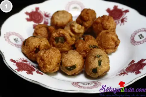 C&aacute; vi&ecirc;n nấu măng v&agrave; c&agrave; chua