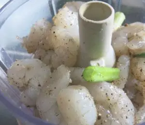C&aacute;ch l&agrave;m chả t&ocirc;m 6