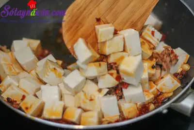 C&aacute;ch l&agrave;m đậu phụ Tứ Xuy&ecirc;n nổi tiếng cực k&igrave; đơn giản 4