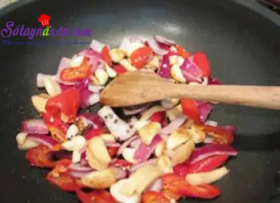 C&aacute;ch l&agrave;m ếch x&agrave;o ớt đậm đ&agrave; ngon cơm 5