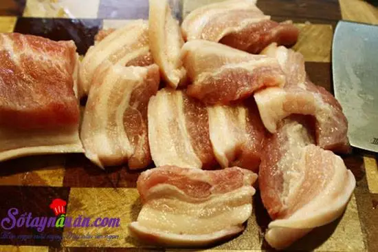 kim-chi-kho-thit-buoc-1