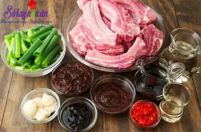 C&aacute;ch l&agrave;m sườn hầm xốt đậu đen ngon kh&ocirc;ng thể cưỡng lại nguy&ecirc;n liệu