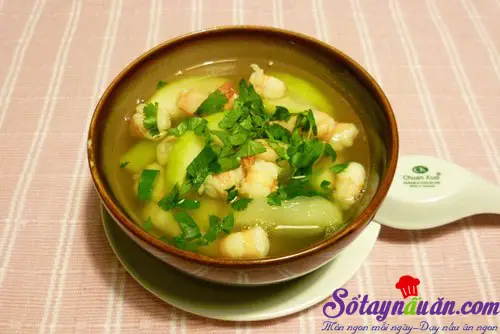 Canh b&iacute; nấu t&ocirc;m