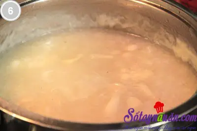 Ch&aacute;o nấm t&ocirc;m cho trẻ 6
