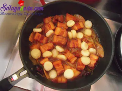C&ocirc;ng thức cho m&oacute;n thịt kho củ năng đậm đ&agrave; đưa cơm kết quả