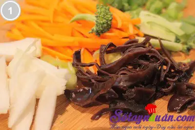 b&uacute;n gạo x&agrave;o thập cẩm 1