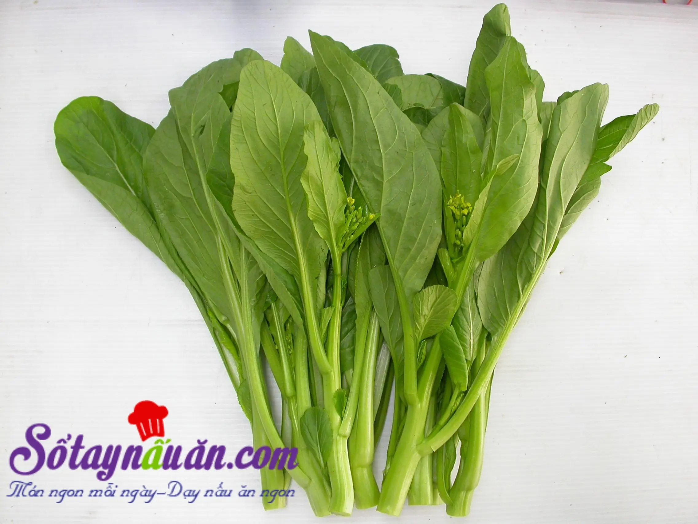 Cải ngồng x&agrave;o tỏi
