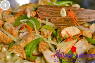 chả c&aacute; x&agrave;o ớt chu&ocirc;ng 4