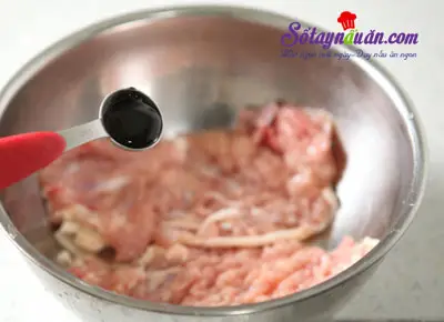 C&aacute;ch l&agrave;m cơm g&agrave; r&aacute;n 4