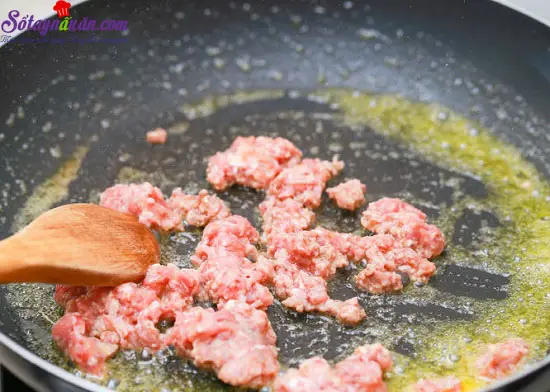 C&aacute;ch l&agrave;m m&oacute;n cơm chi&ecirc;n Nhật Bản 7