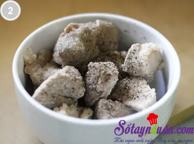 Khoai sọ kho thịt 2