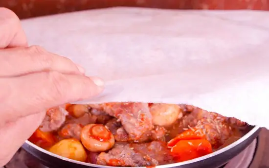 c&aacute;ch l&agrave;m thịt b&ograve; hầm nấm kiểu Ph&aacute;p 17