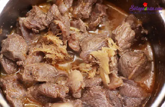 c&aacute;ch l&agrave;m thịt b&ograve; kho gừng 6